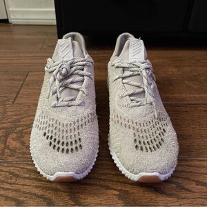 Adidas AlphaBounce ‘LEA’